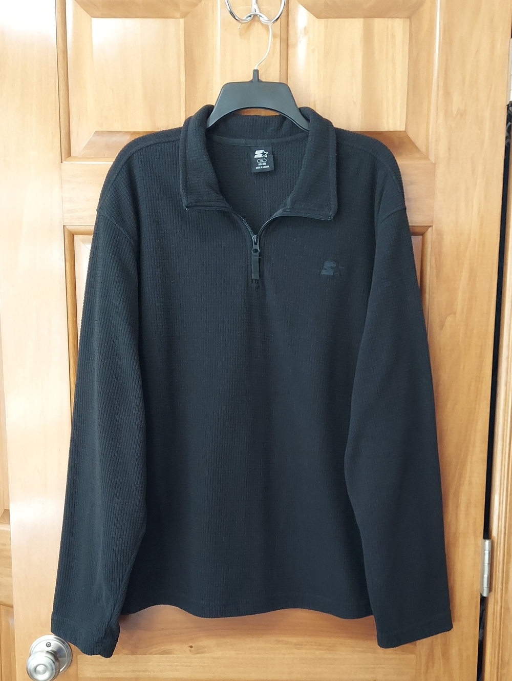 Starter Men's Dark Black Quarter-Zip Texured Fleece Sweater, Size XL, Like New